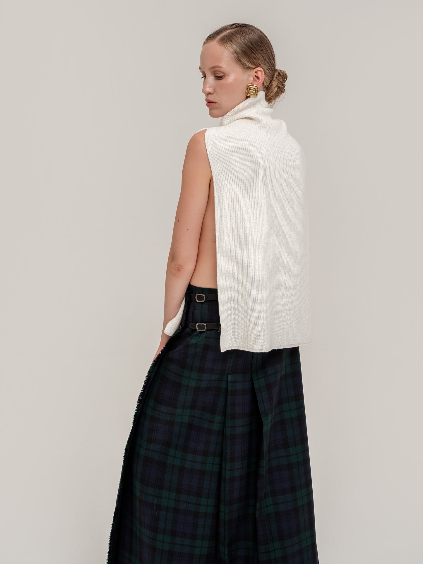Snood Knit Vest White