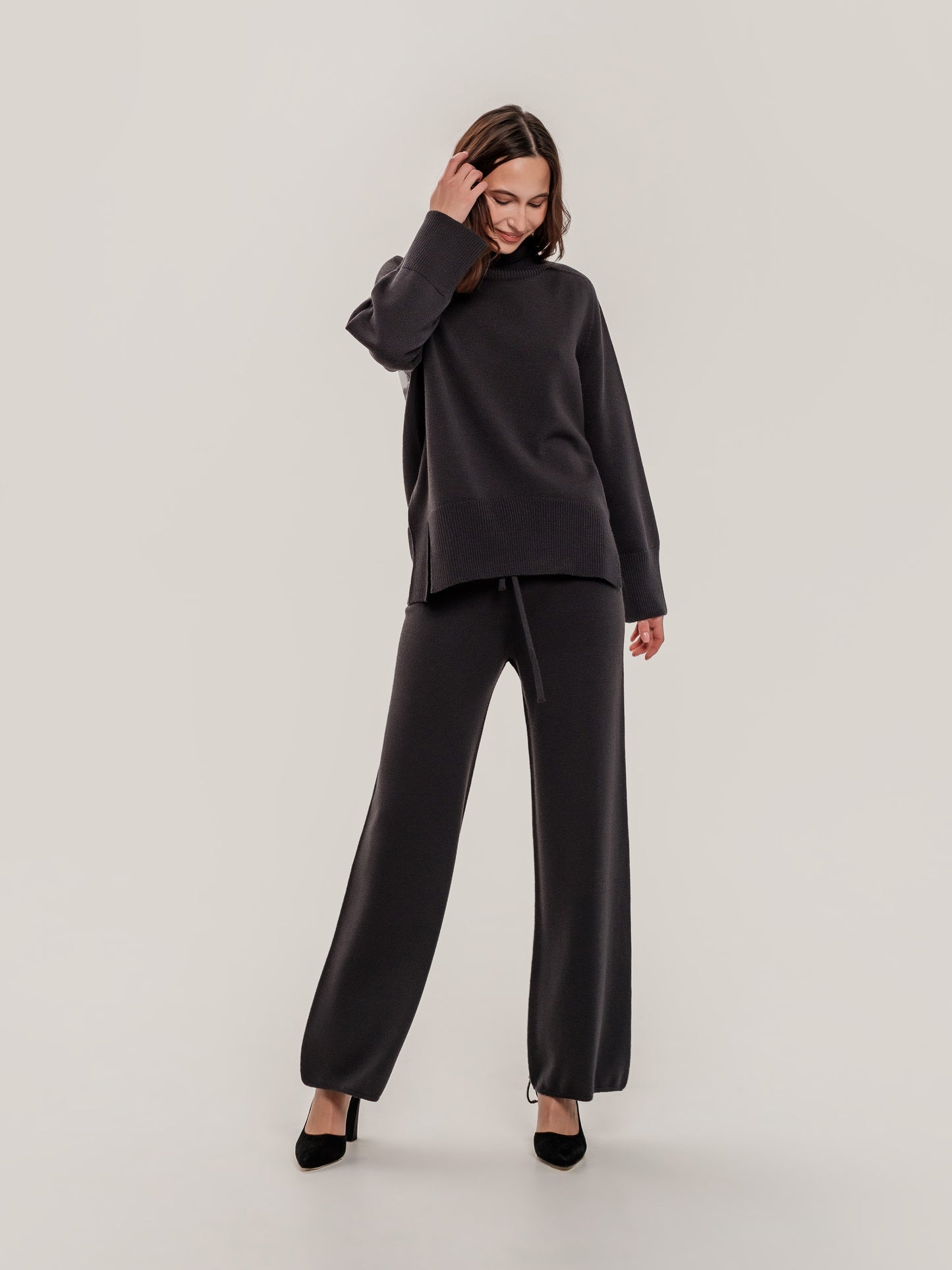 Kerry Jumper Anthracite – 100% Extra Fine Merino Wool, Seamless Knit