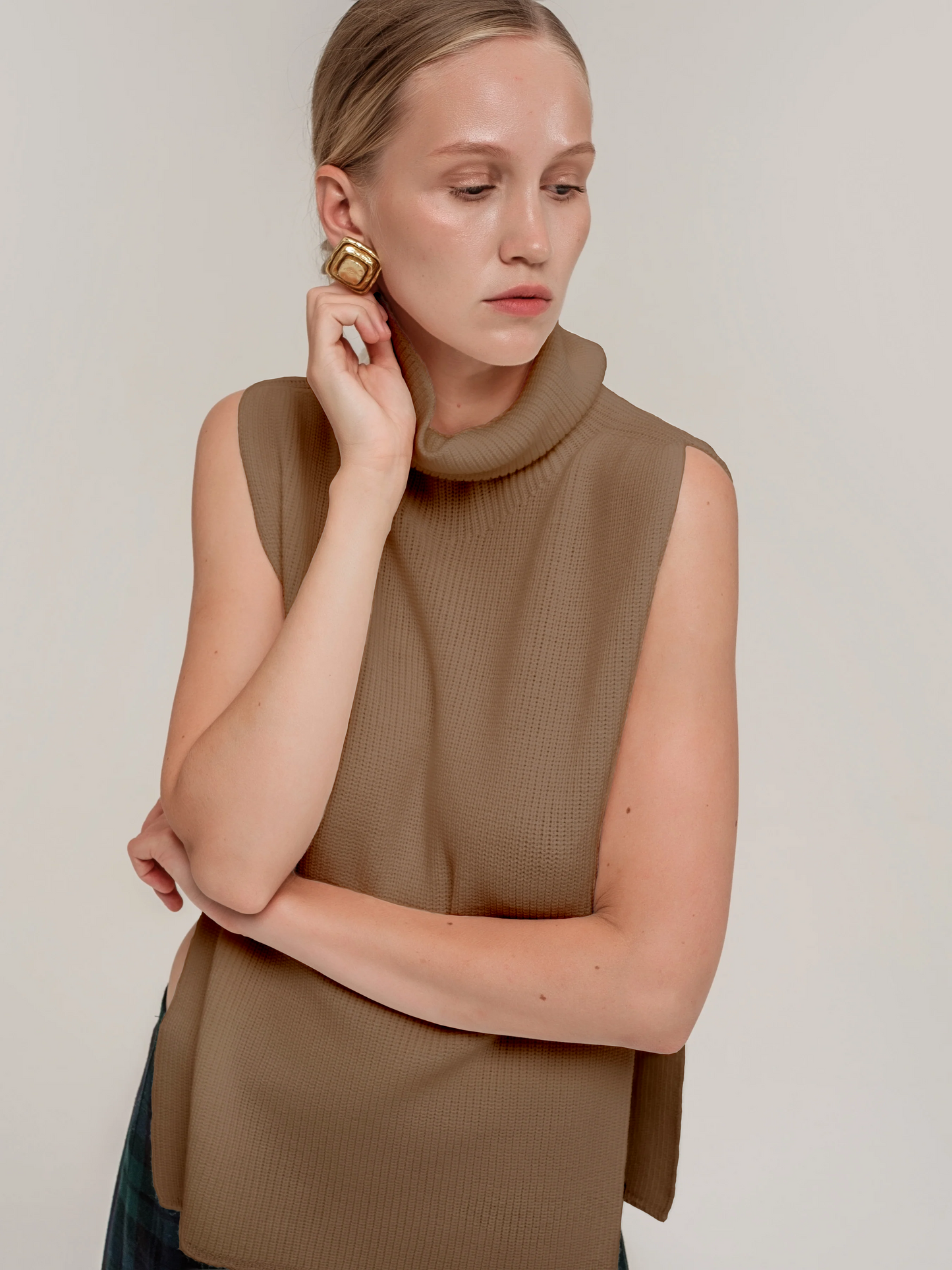 Snud Knit Vest – Seamless 3D Wool & Cashmere Vest Truffle